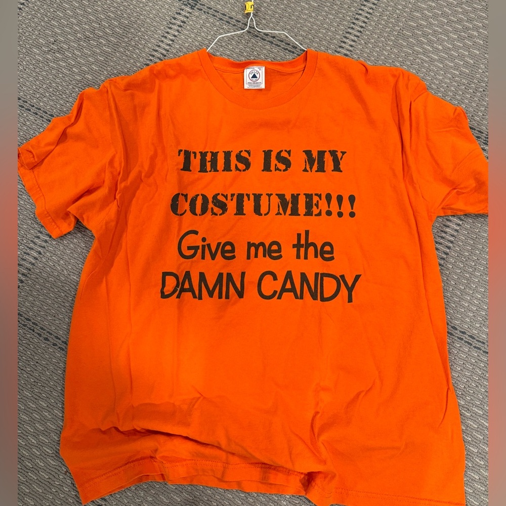 Fun Halloween XL tee shirt